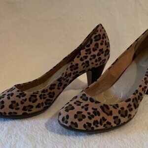 GIANI BERNINI Sweets Leopard Print Pumps  8 1/2